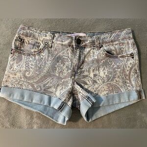Vigoss paisley shorts